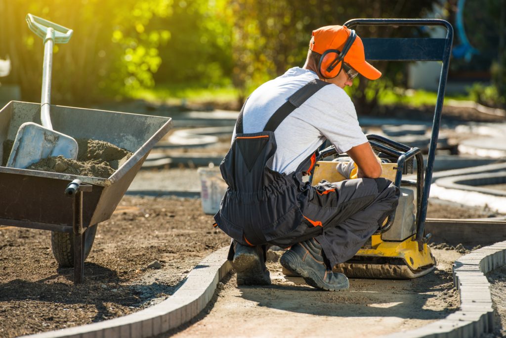 Arbeiter beim Gartenbau