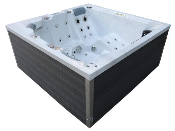 Outdoor Whirlpool Infinitas SE500