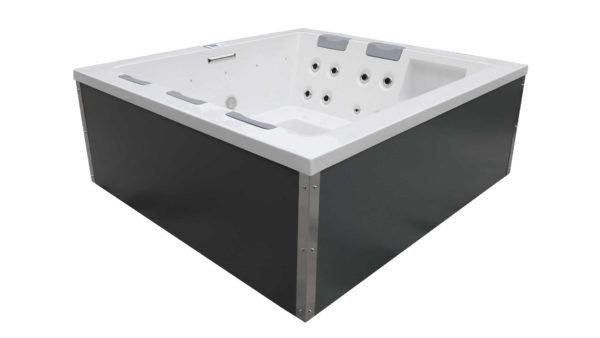 Outdoor Whirlpool Infinitas The Grand